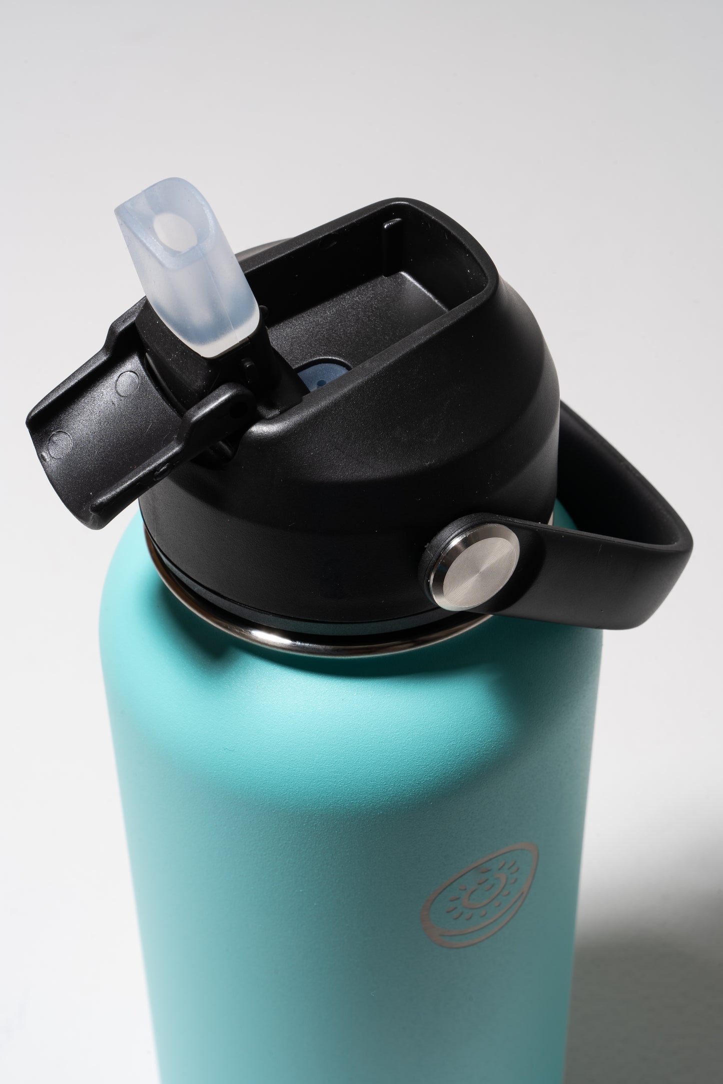 Blue Kiwi Bottle - 950ml